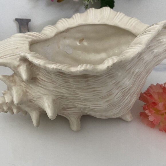Vintage Ceramic Mold Neutral Nautilus Conch Sea Shell Planter Vase Beach House - Picture 2 of 12